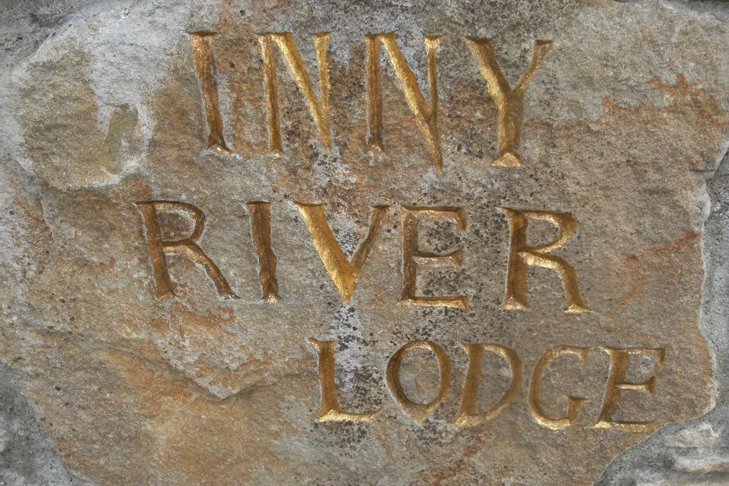 Inny River Lodge Rathowen エクステリア 写真